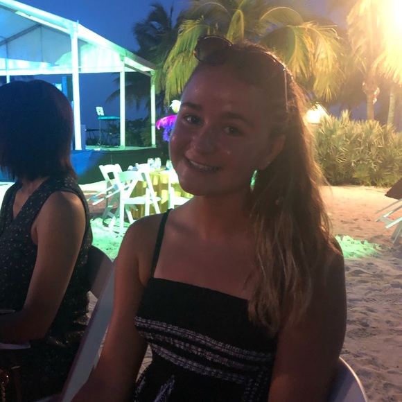 Meet your Posher, Emma - Picture 1 of 1